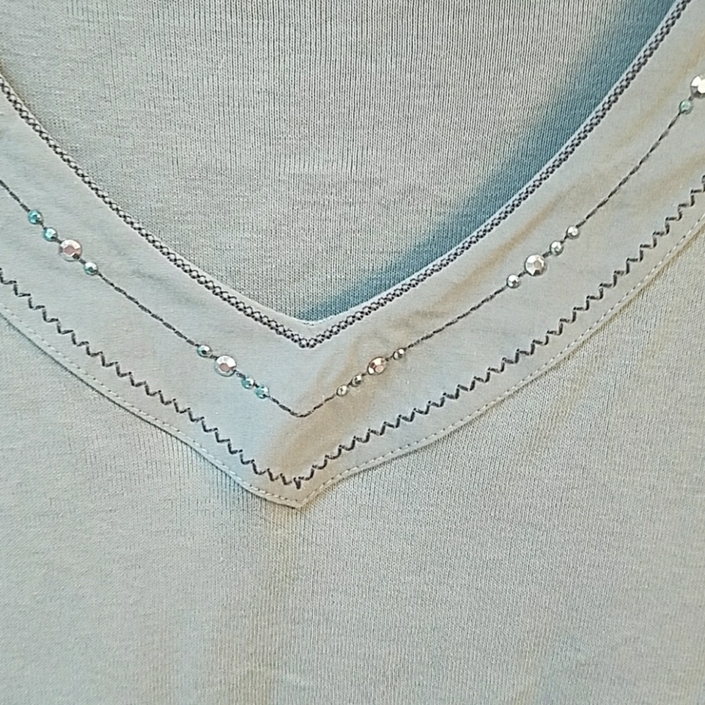 Shirt - Picture 2 of 4